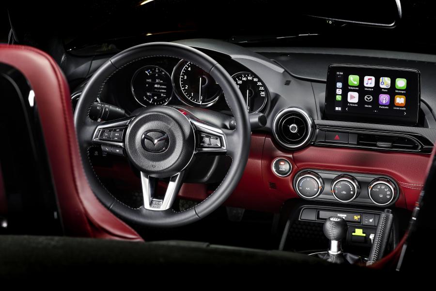 Торпедо Mazda MX-5 Eunos Edition 2020 года  (FR) (фото 20 из 30)
